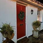 Дом отдыха Kiltoy Cottage, *