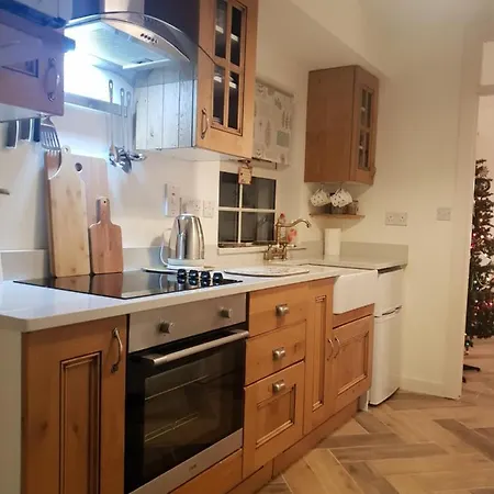 Kiltoy Cottage, Holiday home *