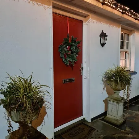 Feriehus Kiltoy Cottage, *